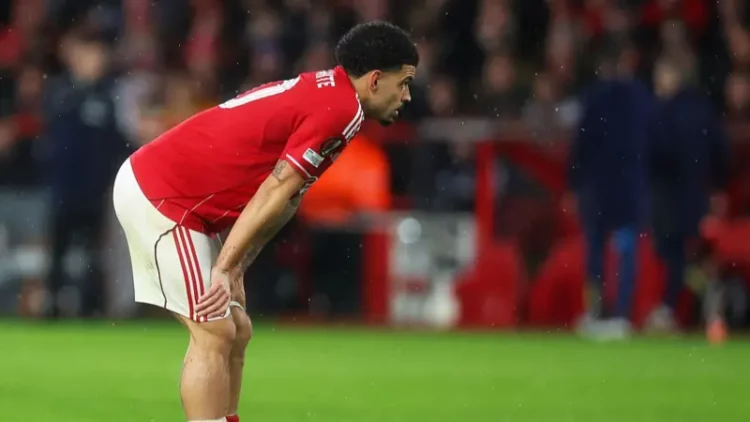 Nottingham zhgënjen në Angli, AEK feston me Strakoshën, fitore për Fiorentinën