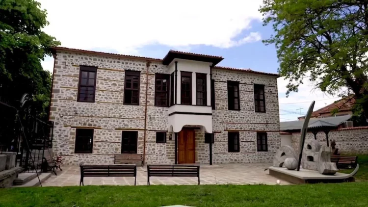 Sot 7 Marsi/ Mirënjohje dhe respekt për arsimtarët! Si lindi festa e mësuesit dhe historia e saj