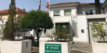 Ambasada e Britanisë së Madhe: Imuniteti i deputetit nuk duhet të pengojë llogaridhënien para ligjit