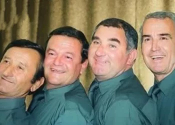 Shuhet humoristi i njohur Mane Lumani, një nga katër parodistët e Vlorës