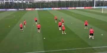 Shqipëria ndez motorët për Poloninë, tre mungesa në start