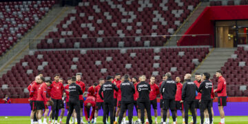 Poloni-Shqipëri, zbulohet formacioni zyrtar i Kombëtares, Uzuni dhe Hoxha mbështesin Bajramin në krye të sulmit