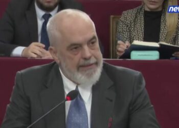 Rama flet për ‘veprat historike’ të Belindës: Korçë-Ersekë, vlerë e shtuar; Qukës-Qafë Plloçë, gropë…