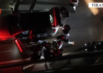 Trafik armësh në kryeqytet, policia ndalon makinën me pistoleta “Sig Sauer”