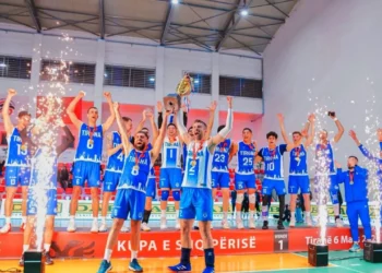 Tirana fiton derbin me Partzanin dhe ngre për të 10-n herë Kupën e Shqipërisë