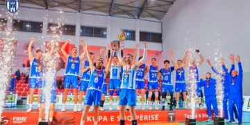 Tirana fiton derbin me Partzanin dhe ngre për të 10-n herë Kupën e Shqipërisë