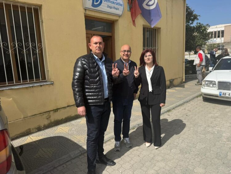 Thyhet “tabuja” në Peqin, PD zgjedh për herë të parë një grua kryetare