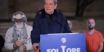 Berisha shpërthen: Revolta do rrëzojë diktaturën e drogës, Parlamenti i vdeku