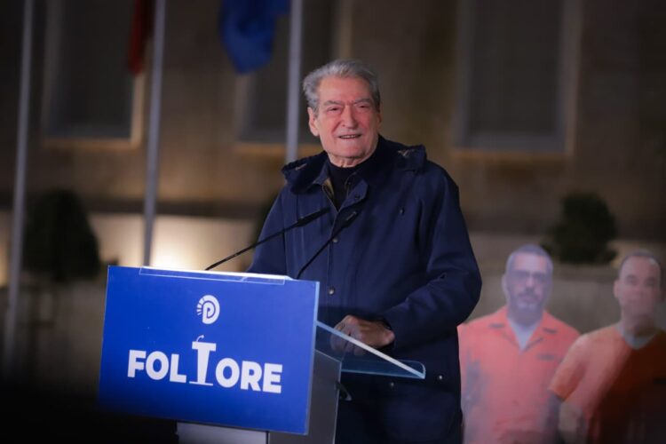 “Numërojani në fytyrë”, Berisha denoncon Peleshin: Shkoi në Gjermani pa demokratë