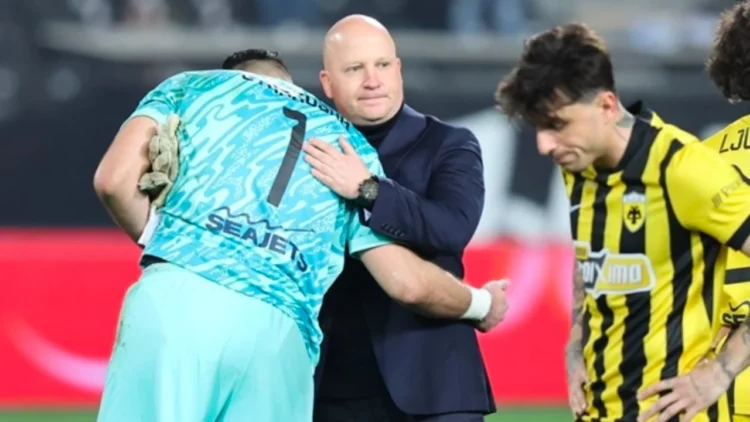 Tifozët e AEK-ut të Strakoshës dhe Pilos, në mbrojtje të shqiptarëve: Ata në kualifikuese, ne në stol…