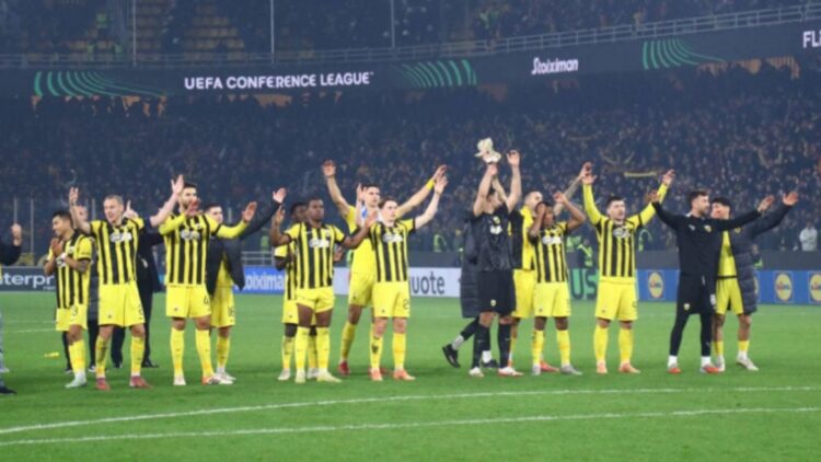 Strakosha çon AEK-un mes 8 më të mirave në Conference League