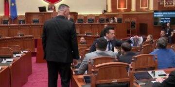 ‘Përdori gjuhë fyese’, PS kërkon përjashtimin e Shehajt për 20 ditë nga parlamenti