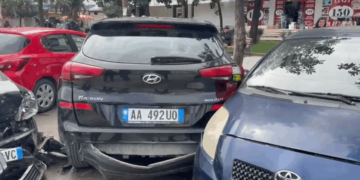 Aksident i shumëfishtë në Vlorë, 6 makina përplasen me njëra-tjetrën