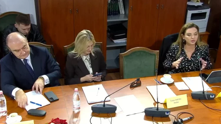 “0900, këtë numër kam për ty”/ Vokshi reagon pas deklaratës së Ballës: Turp për kryetarin Peleshi dhe gratë socialiste!