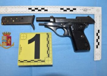 Zbulohet arsenali i grupit kriminal të drogës, arrestohet shqiptari dhe partnerja e tij rumune