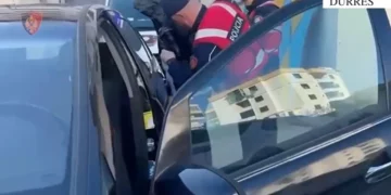 Qarkullonte i armatosur, arrestohet 28-vjeçari i dënuar më parë për vrasje (Emri)