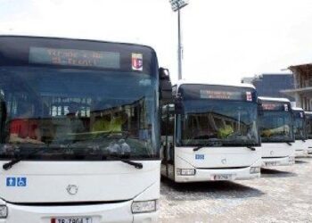 Qeveria nuk mori masa, Shoqata e Transportit paralajmëron rritje të kostove dhe reduktim të flotës për qytetarët!