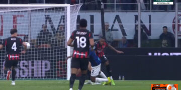 VIDEO/ Momenti që ndezi derbin, Interi proteston për penallti në fund