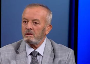 Skandali me çmimin e naftës, Sejdarasi: U shtrenjtua që në ditën e dytë të luftës, çmimet i rrit vetëm Rama