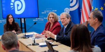 Arsimi në krizë! Berisha: Përgjysmohet numri i nxënësve, as pushtuesit nuk e shkatërruan këtë vend sa antikombëtari Rama