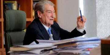 “Në PD nuk ka demokraci”, Berisha flet për dorëheqjen e Jola Hysajt nga posti në parti: E respektoj vendimin e saj