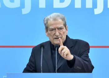 Berisha: Ergys Agasi është parë duke shkuar në Surrel, së shpejti do t’i hiqet edhe masa e arrestit