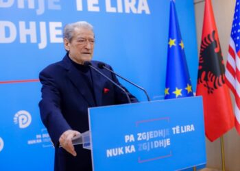 “Me Ramën nuk ka paqe“, Berisha: Beteja jonë do të shtrihët në gjithë Shqipërinë deri në largimin e kësaj bande hajdutësh