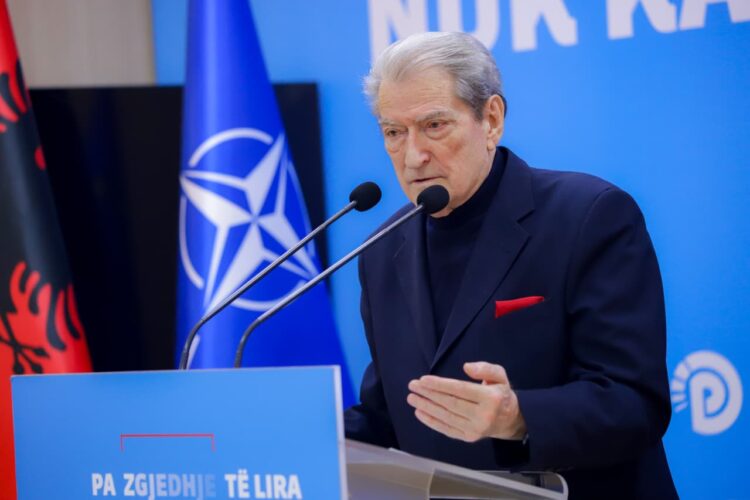 Berisha: Olsi Rama, njeriu që përcolli jashtë shtetit Genti Xhixhën, bosin e grupit të Xibërrakës