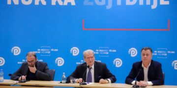 Berisha me deputetët: Rama bëri thirrje lufte nga Kuvendi, koha që t’i përgjigjemi me revoltë popullore