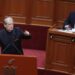 “Haram qumështi i nënës”/ Shpërthen Berisha në Kuvend: Rama po vepron si argat i Serbisë, a jeni shqiptarë apo çfarë jeni!