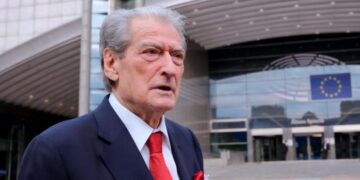 Berisha në samitin e PPE: Mbështetja për opozitën po shtohet, ndërsa masat ndëshkuese për qeverinë po rriten