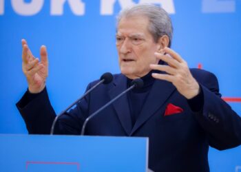 Berisha: Balluku kërkon t’i shpëtojë drejtësisë, po kërkon të marrë nënshtetësi në vende të tjera