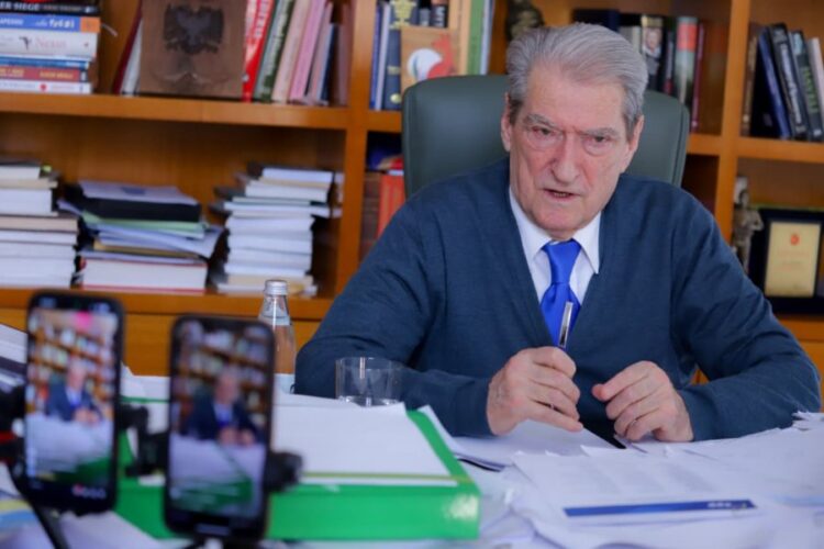 Berisha: Rama po mashtron, raporti për integrimin nuk është votuar, por Shqipëria mbeti në klasë