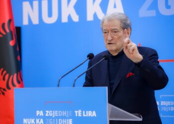 Berisha: Rama integrimin e shikon jo në BE por me Vuçiç, misioni ynë është ta shporrim nga zyra