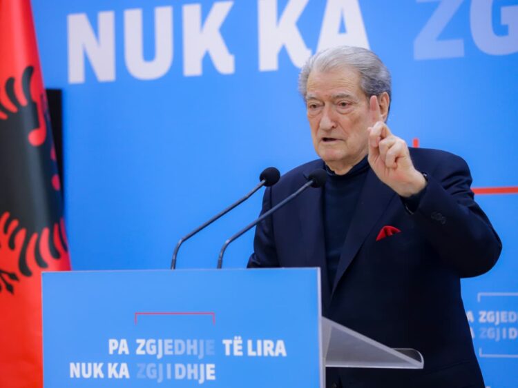 Berisha: Rama integrimin e shikon jo në BE por me Vuçiç, misioni ynë është ta shporrim nga zyra