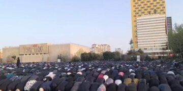 Pas 1 muaji agjërimi dhe sakrifice, besimtarët myslimanë kremtojnë sot Fitër Bajramin