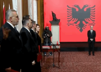 Ndryshimet në qeveri, betohen para presidentit Begaj, ministrat e rinj të kabinetit