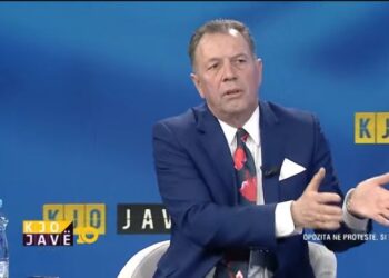 ‘Qeveria është delja e zezë e Evropës, duhen revolta’- Ish-deputeti Biberaj: Ja çfarë duhet të bëjë opozita, kurse Berisha…