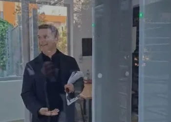 Erion Braçe paraqitet në GJKKO, gazetarët e ngacmojnë se ku do shkojë: Për në SPAK nuk ka shanse