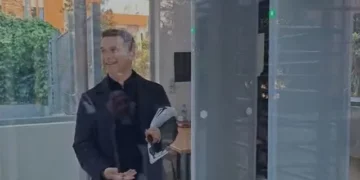 Erion Braçe paraqitet në GJKKO, gazetarët e ngacmojnë se ku do shkojë: Për në SPAK nuk ka shanse