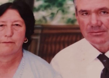 Del foto e çiftit që tronditi Roskovecin, prindër të 7 fëmijëve