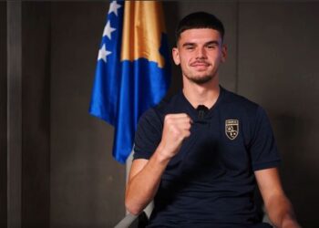 “Besojmë te ëndrra”/ Hajdari karikon Kosovën para ndeshjes vendimtare