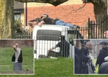 Momente tmerri për shqiptarin në Angli: Policia e merr për kamikaz, snajperët e rrethojnë në park