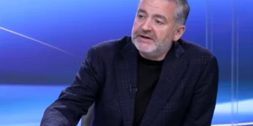 Blendi Klosi për ndryshimet e drejtuesve politikë dhe shmangien e Spiropalit: Nuk merremi me emra!