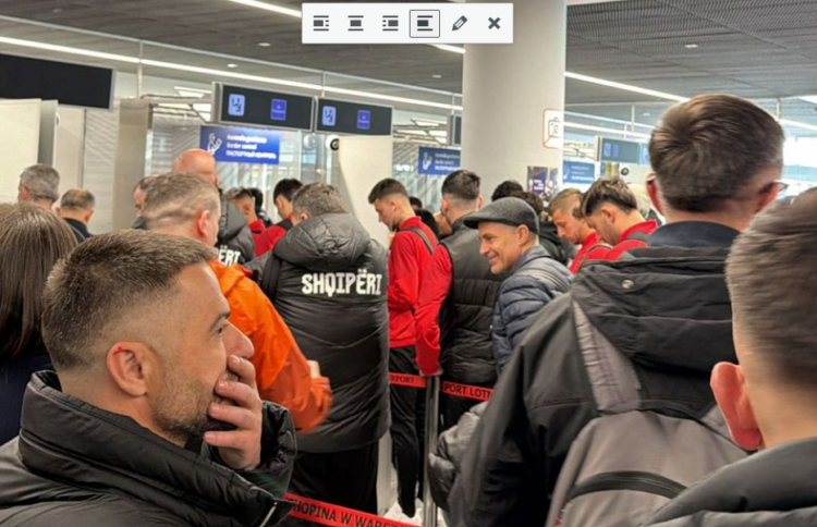 FOTO/ Drejt ëndrrës për Botërorin 2026, kombëtarja shqiptare mbërrin në Varshavë