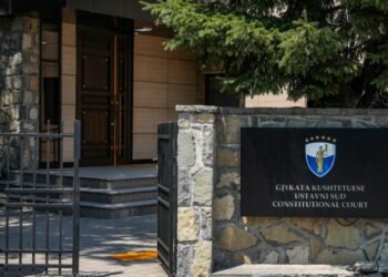 Vetëvendosje dërgon në Kushtetuese dekretin e Vjosa Osmanit