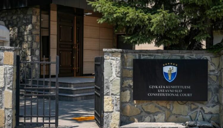 Vetëvendosje dërgon në Kushtetuese dekretin e Vjosa Osmanit