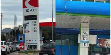 Në Shqipëri çmimi rritet çdo ditë, qeveria e Malit të Zi ul akcizat e naftës: Qytetarët janë më të rëndësishëm