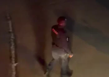 Vritet një person, dy gra të plagosura, e dyshuar si autore një 30-vjecare