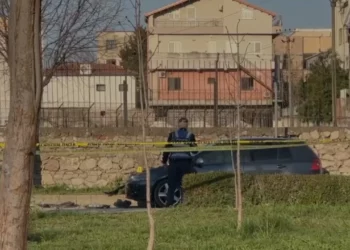 Makina e agjentit të krimeve hidhet në erë në Lezhë, policia jep detaje